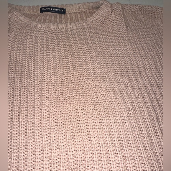 Brandy Melville sweater - Picture 4 of 7